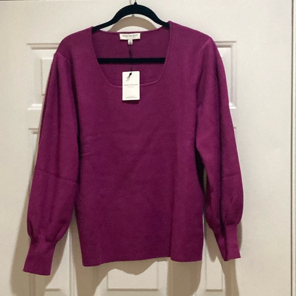 Skies are Blue curvy magenta puff sleeve sweater - Picture 1 of 1